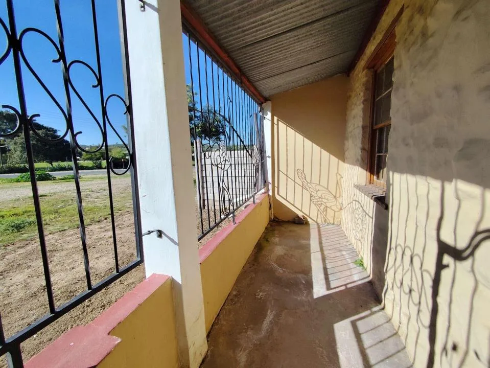 4 Bedroom House for sale in Oudtshoorn North