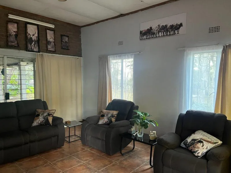 4 Bedroom House for sale in Phalaborwa