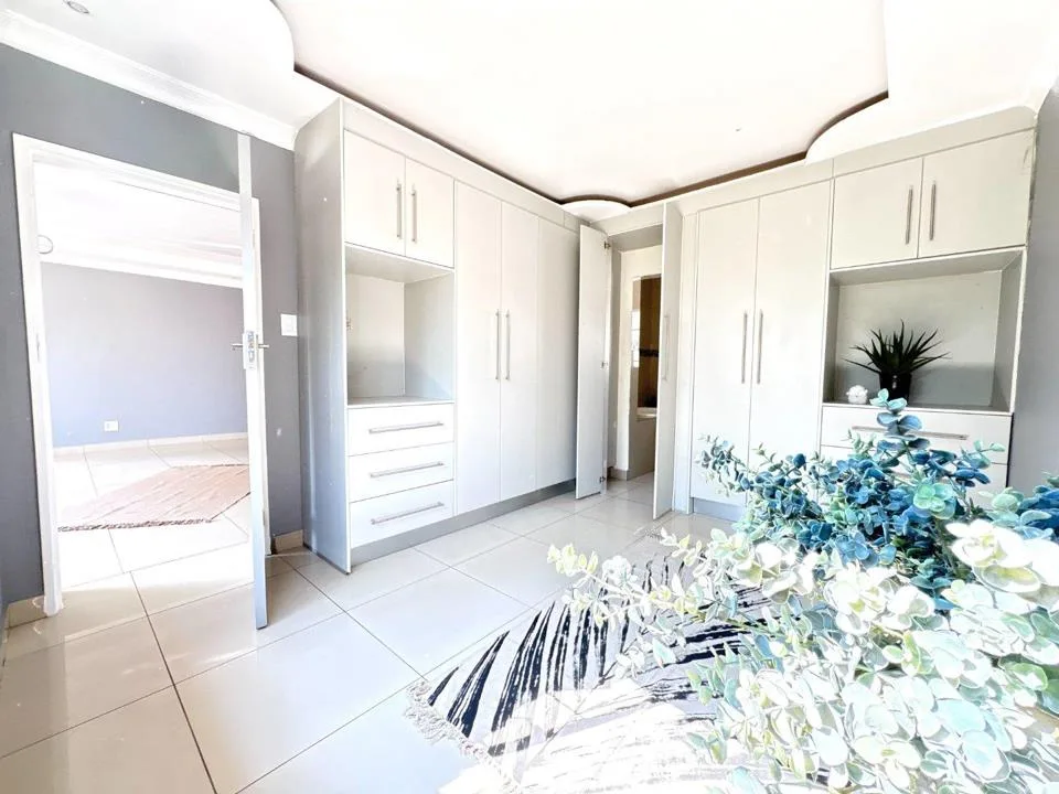 4 Bedroom Townhouse for sale in Bendor