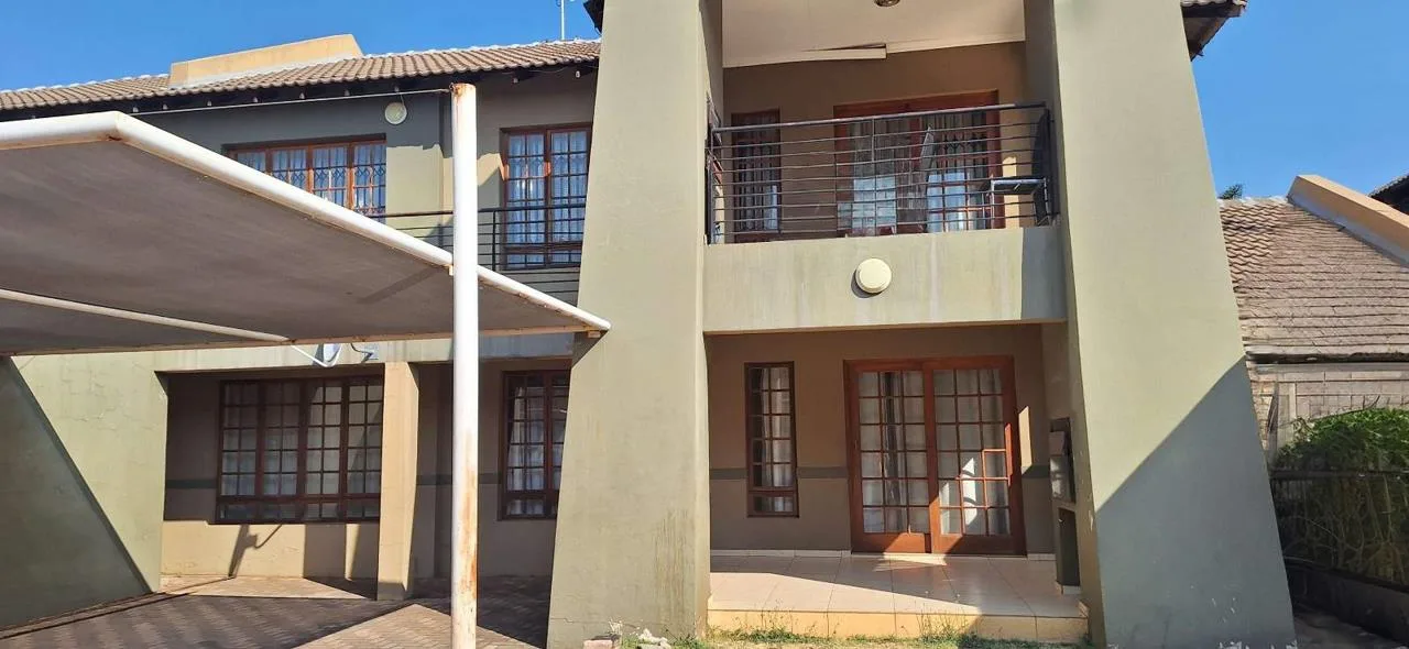 3 Bedroom Townhouse for sale in Impala Park