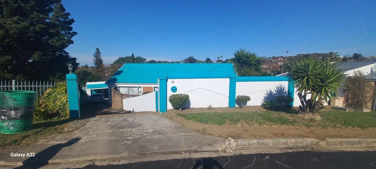 4 Bedroom House for sale in Amalinda