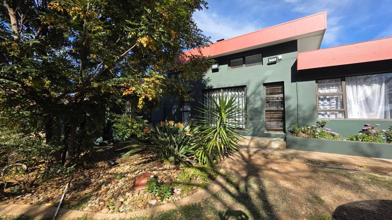 5 Bedroom House for sale in Pellissier
