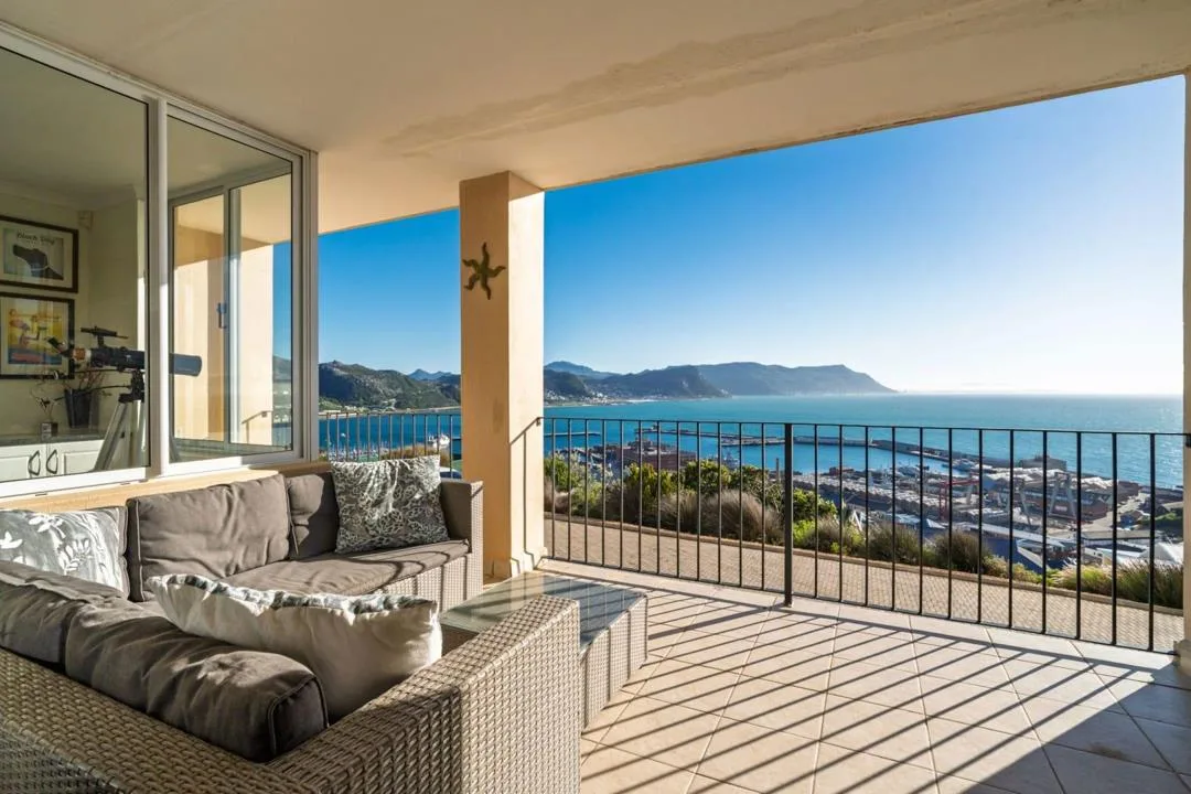3 Bedroom Apartment / flat for sale in Simons Town Central