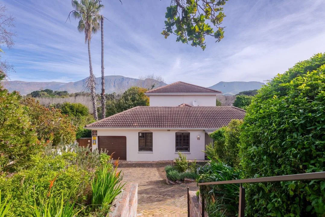 3 Bedroom House for sale in Kreupelbosch