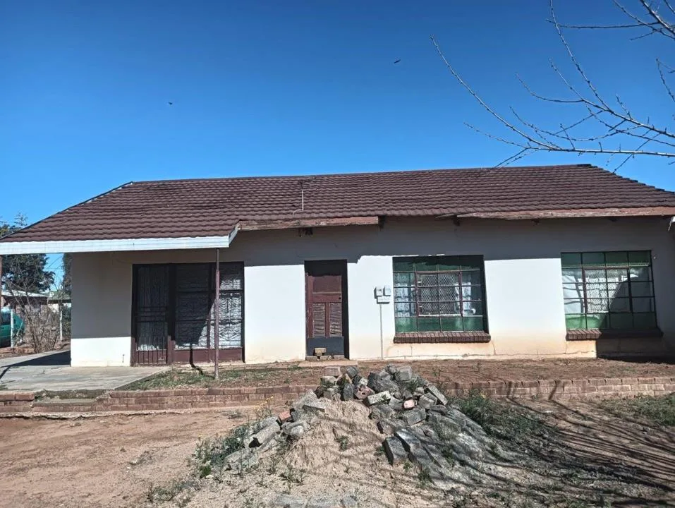 4 Bedroom House for sale in Grasslands
