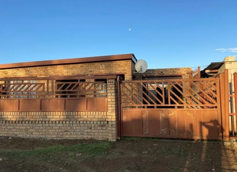 2 Bedroom House for sale in Kopanong