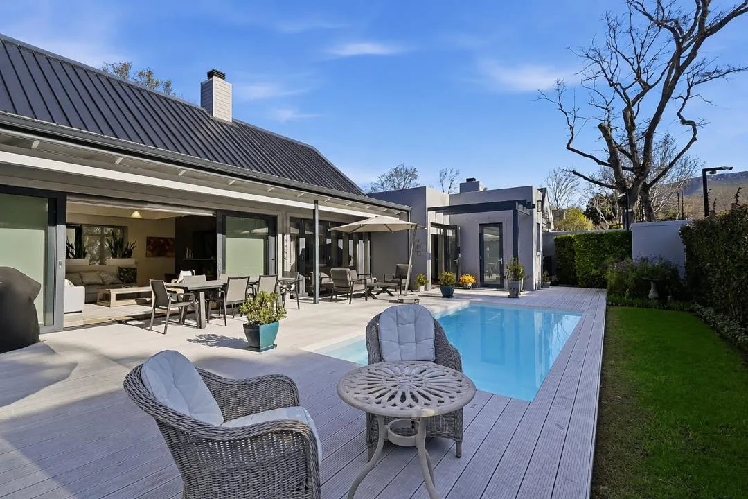 4 Bedroom House for sale in Constantia