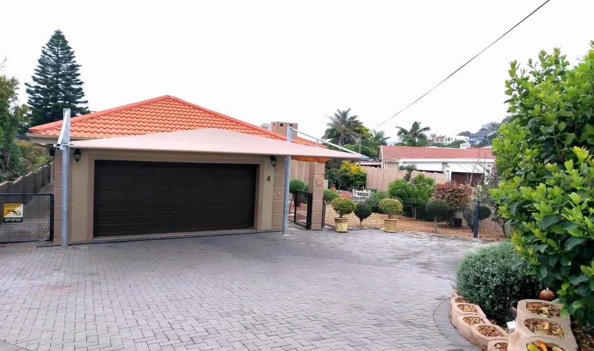 3 Bedroom House for sale in Outeniqua Strand