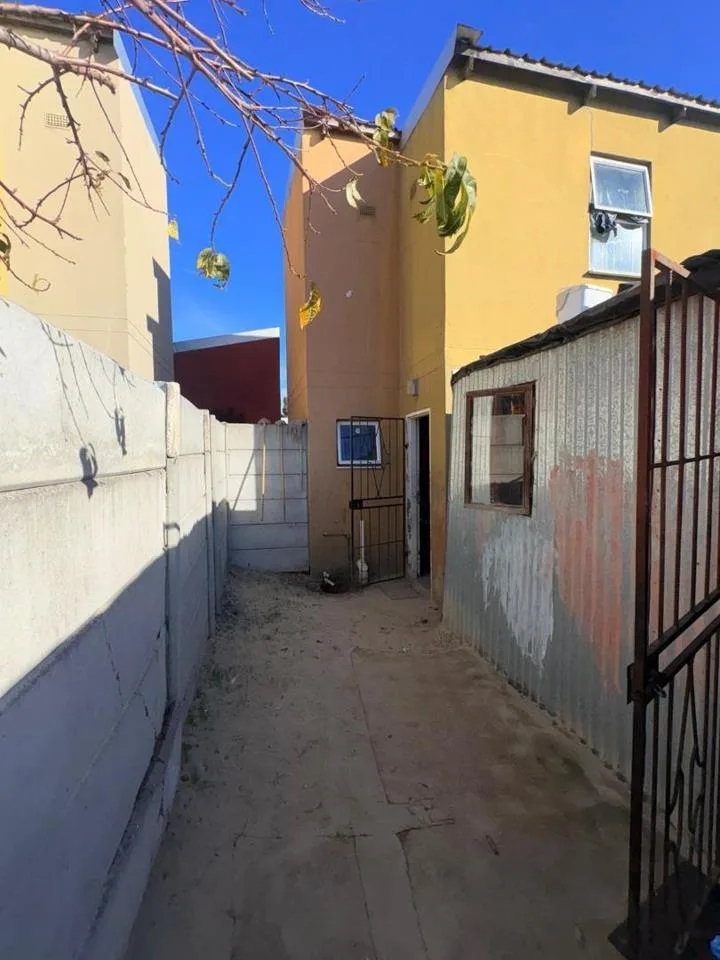 2 Bedroom House for sale in Fountain Village