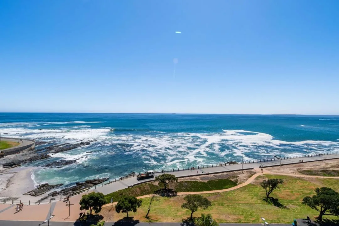 2 Bedroom Apartment / flat for sale in Three Anchor Bay