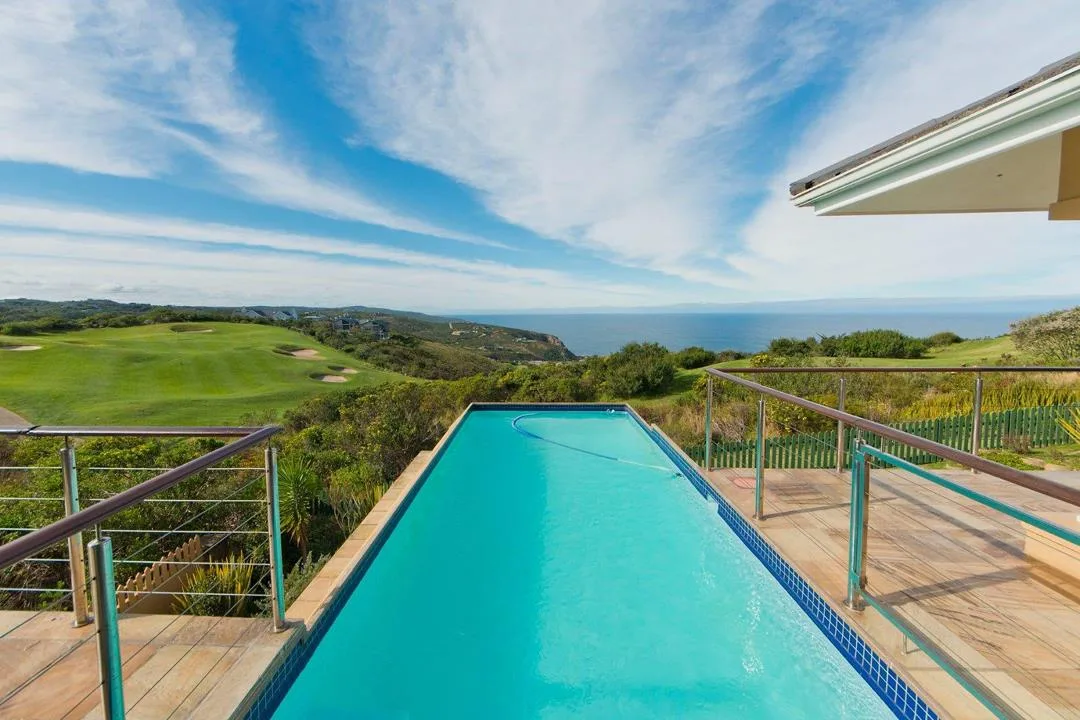 4 Bedroom House for sale in Pezula Golf Estate