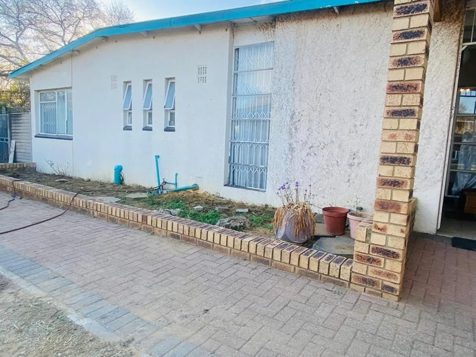 4 Bedroom House for sale in Sasolburg Ext 12