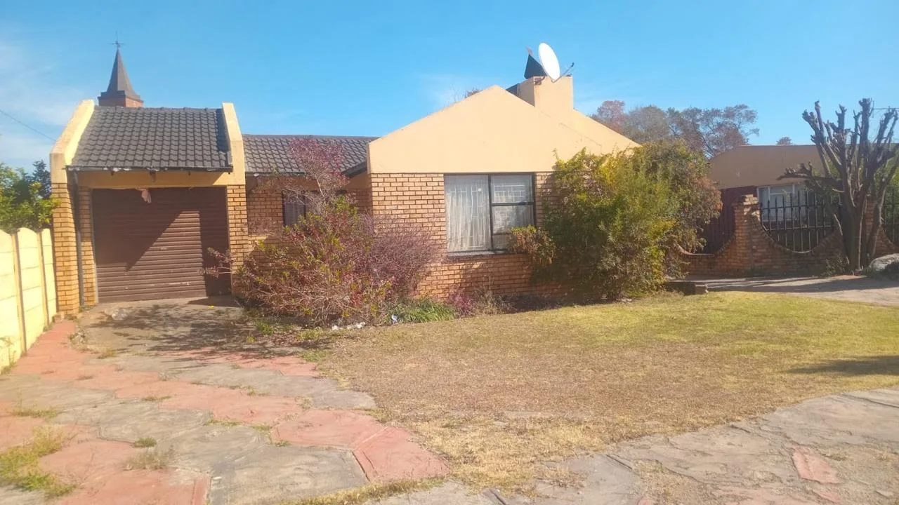 4 Bedroom House for sale in Ikageng