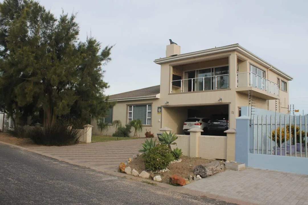 3 Bedroom House for sale in Country Club