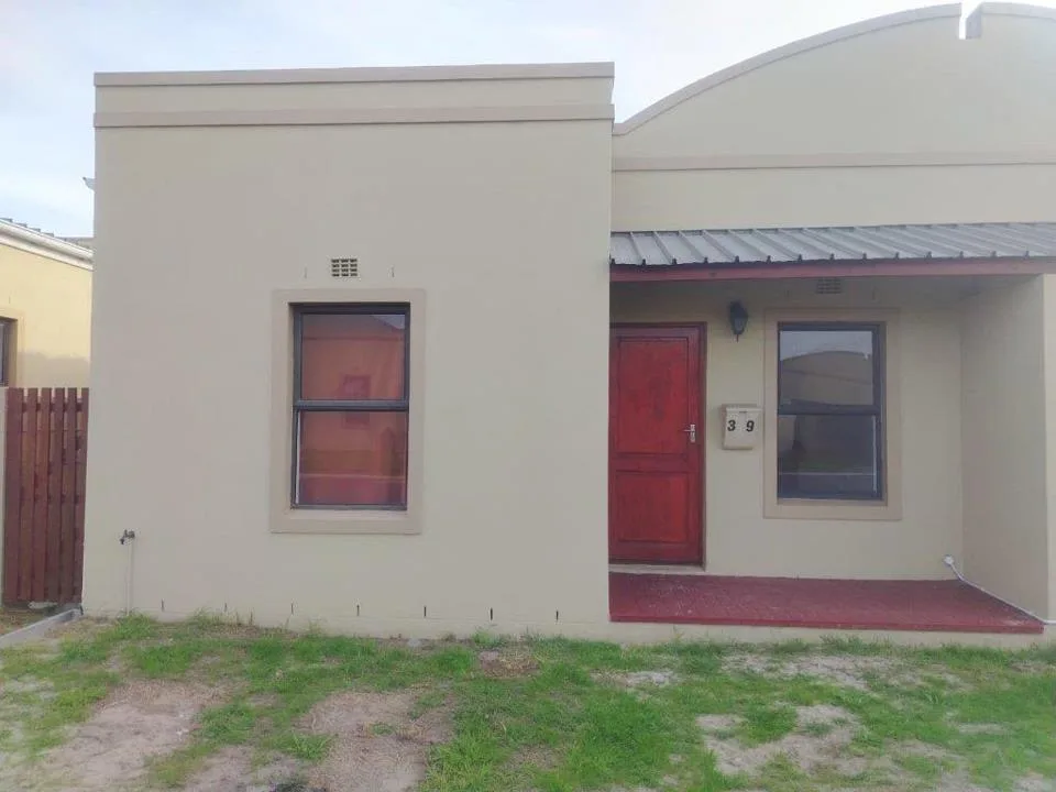 2 Bedroom House for sale in Silversands