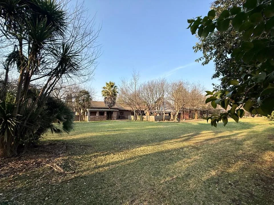 House for sale in Van Der Hoff Park