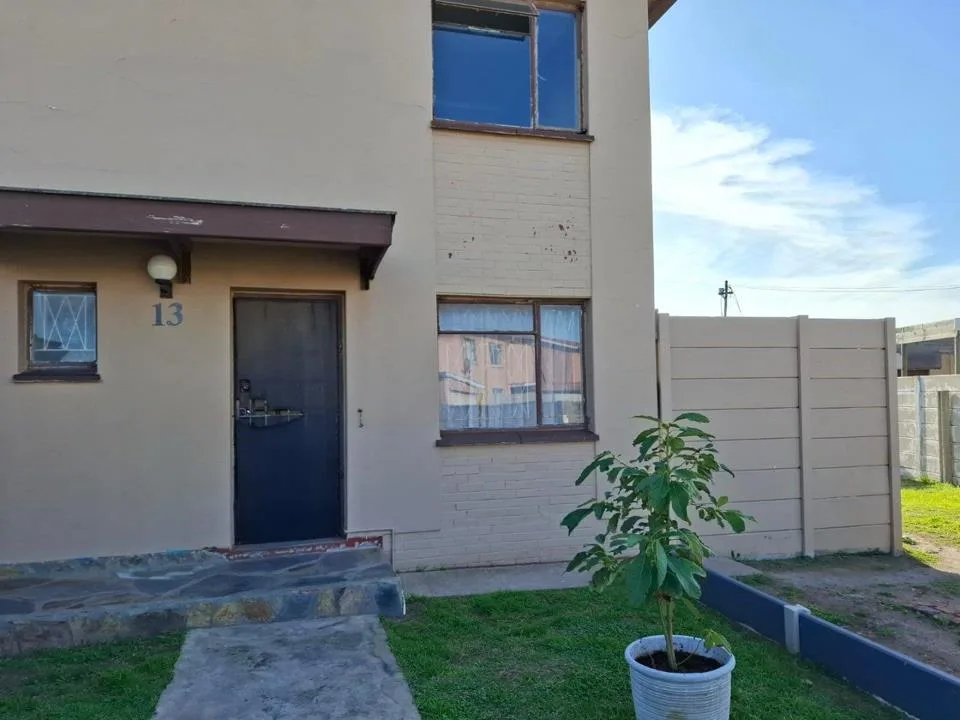 2 Bedroom House for sale in Algoa Park