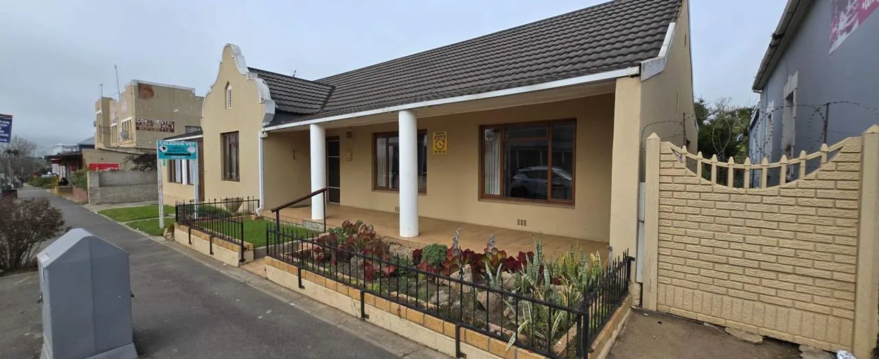 5 Bedroom House for sale in Riviersonderend
