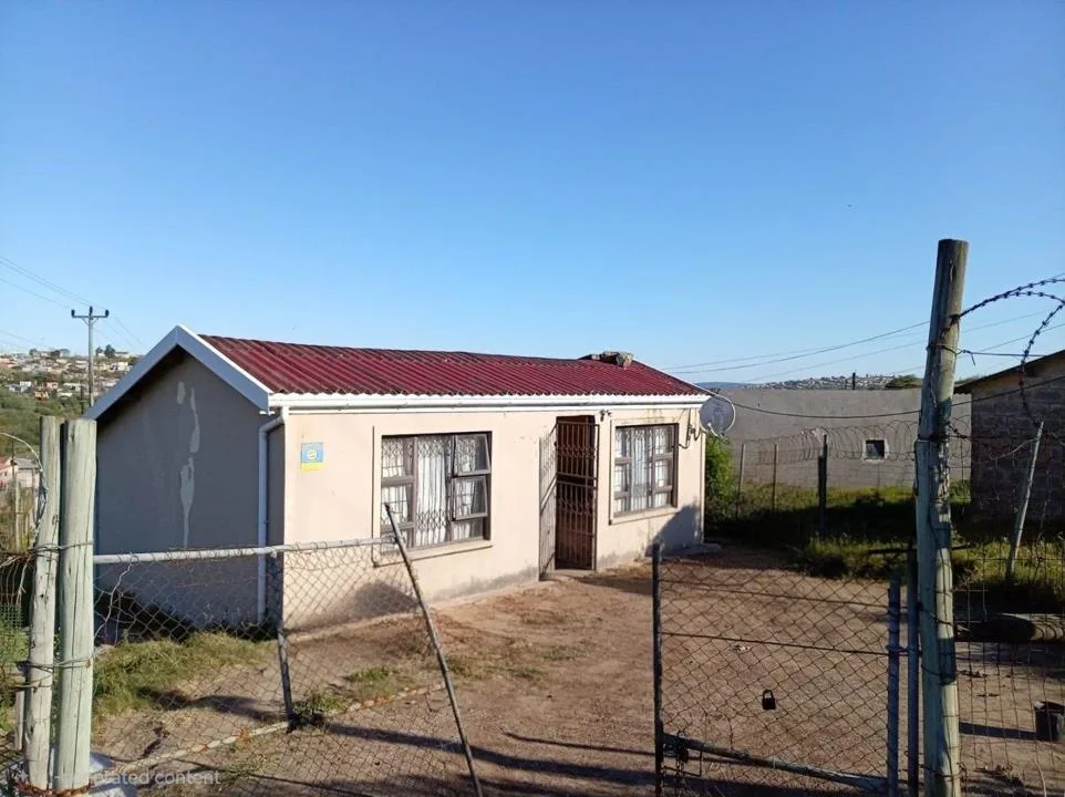2 Bedroom House for sale in Mdantsane Nu 7