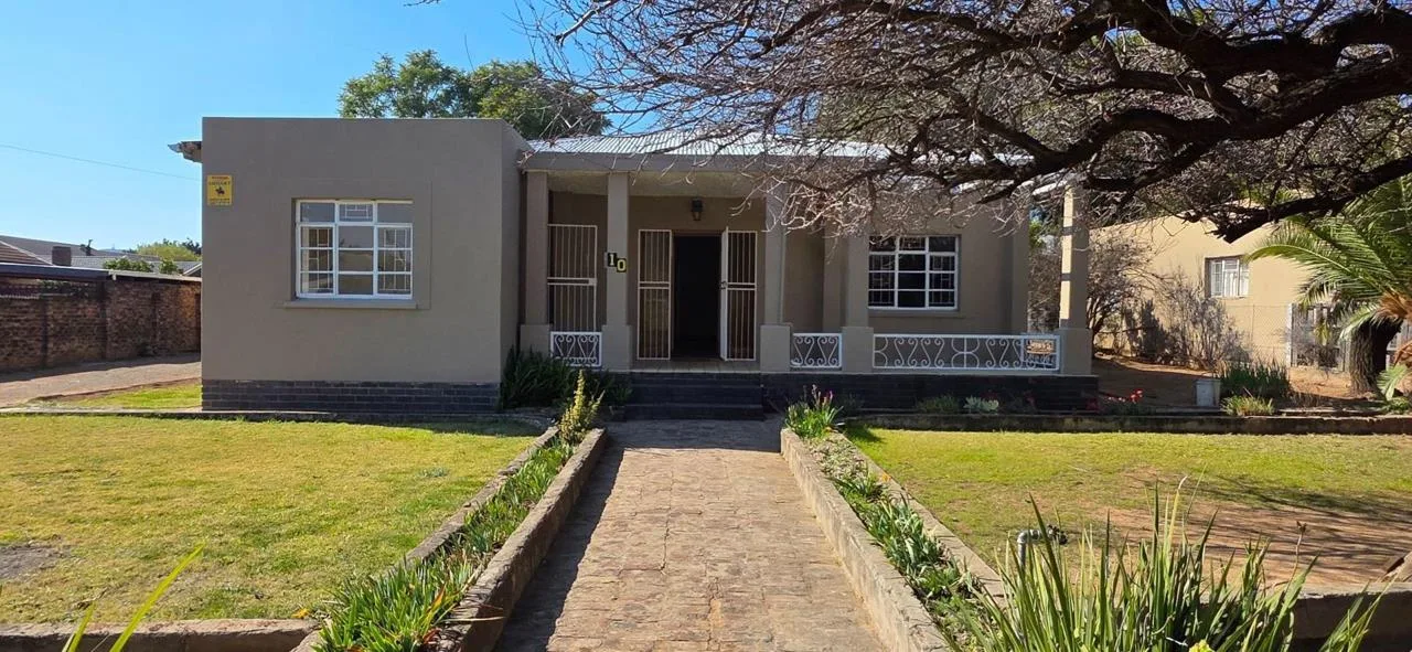 3 Bedroom House for sale in Cradock