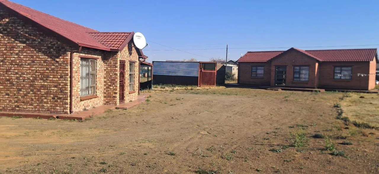 House for sale in Lourierpark