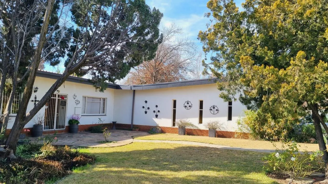 4 Bedroom House for sale in Senekal