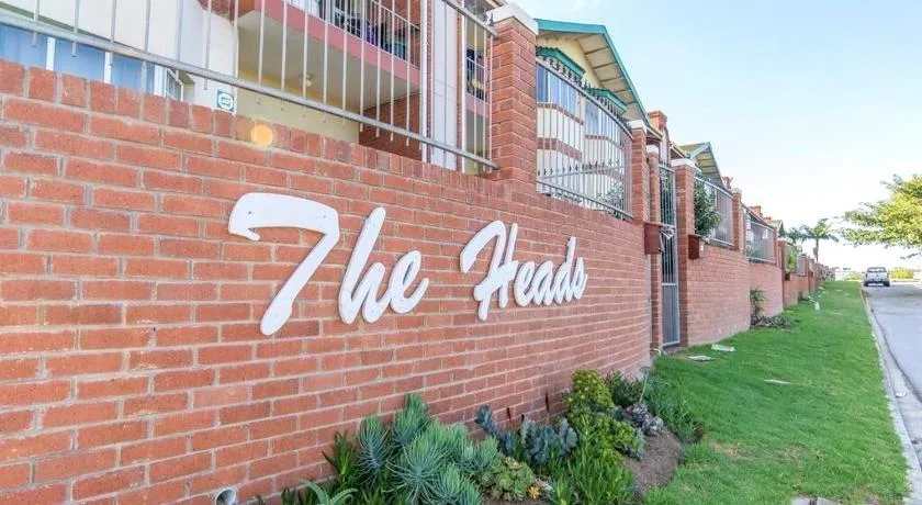 3 Bedroom Apartment / flat for sale in South End