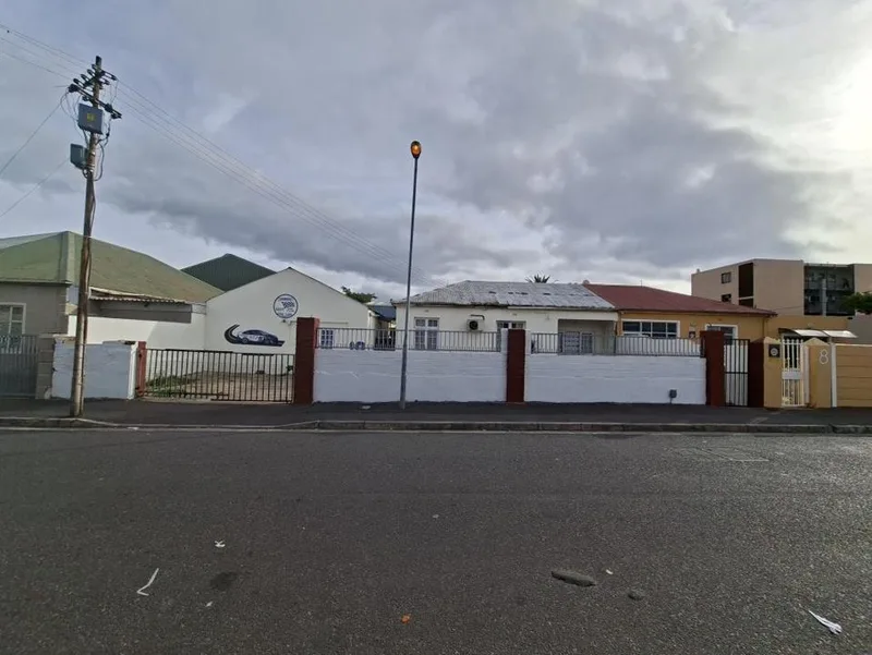 2 Bedroom House on auction in Maitland
