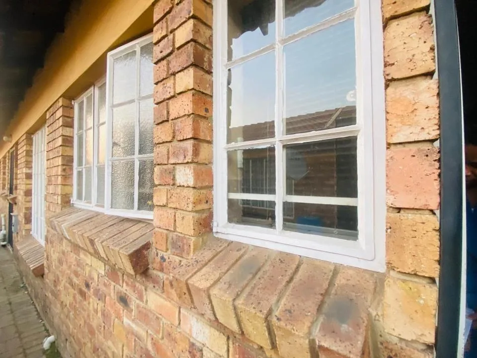 2 Bedroom House for sale in Vaalpark
