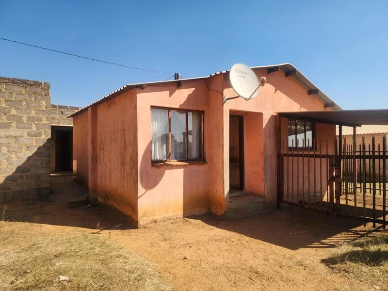 6 Bedroom House for sale in Rockdale