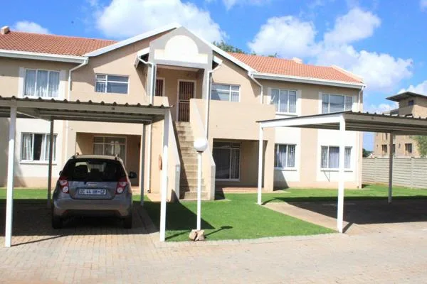 3 Bedroom Apartment / flat for sale in Kannoniers Park