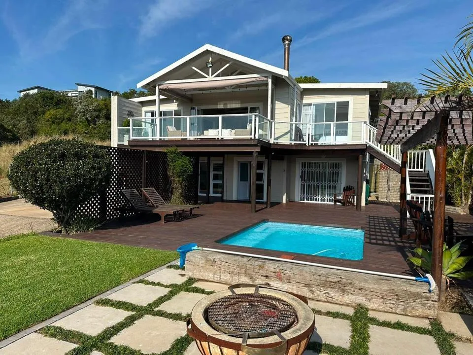 4 Bedroom House for sale in Morgans Bay