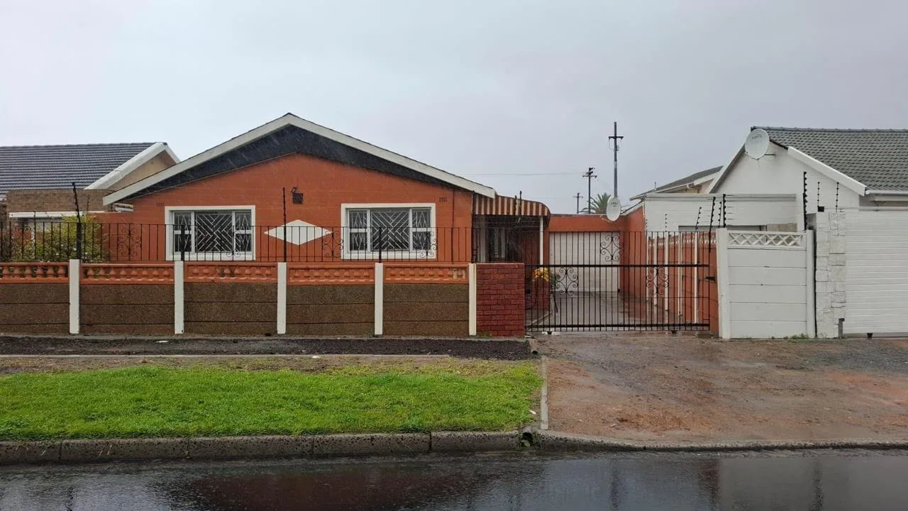 3 Bedroom House for sale in Pinati