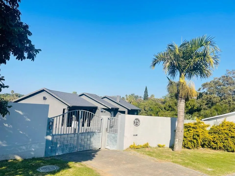 5 Bedroom House to rent in Beacon Bay North