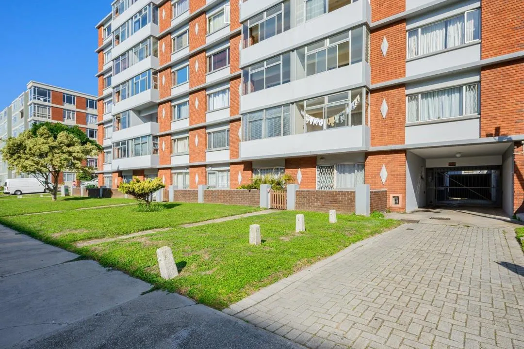 2 Bedroom Apartment / flat for sale in Humewood