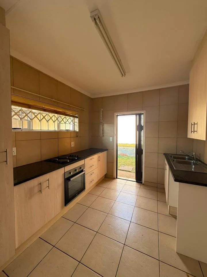 3 Bedroom Townhouse to rent in Die Heuwel