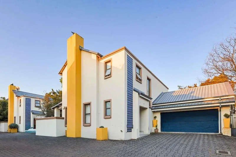 3 Bedroom Townhouse to rent in Baileys Muckleneuk