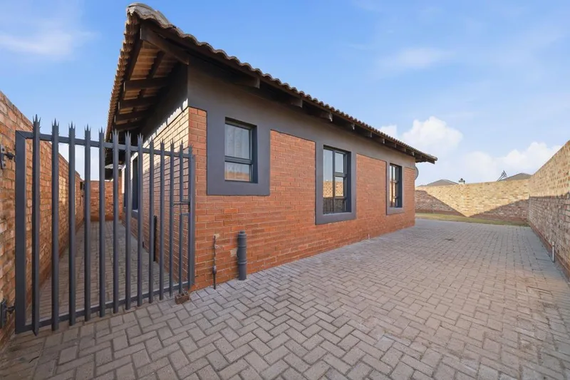 3 Bedroom House for sale in Secunda