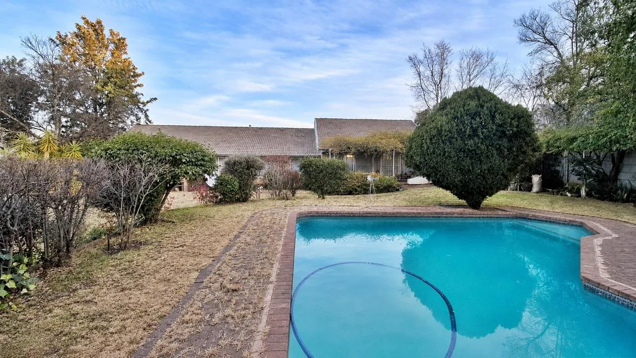 4 Bedroom House for sale in Helicon Heights