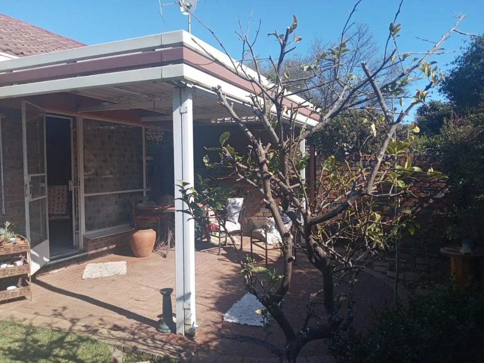 2 Bedroom Townhouse for sale in Pellissier