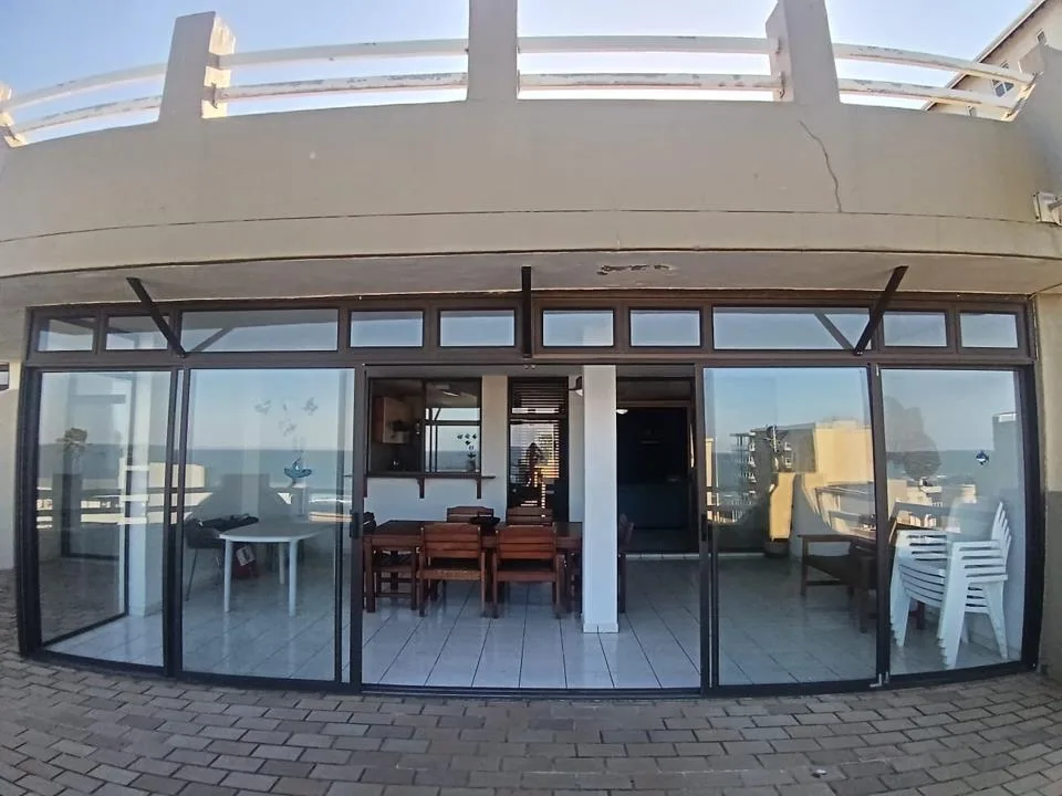 3 Bedroom Apartment / flat for sale in Manaba Beach