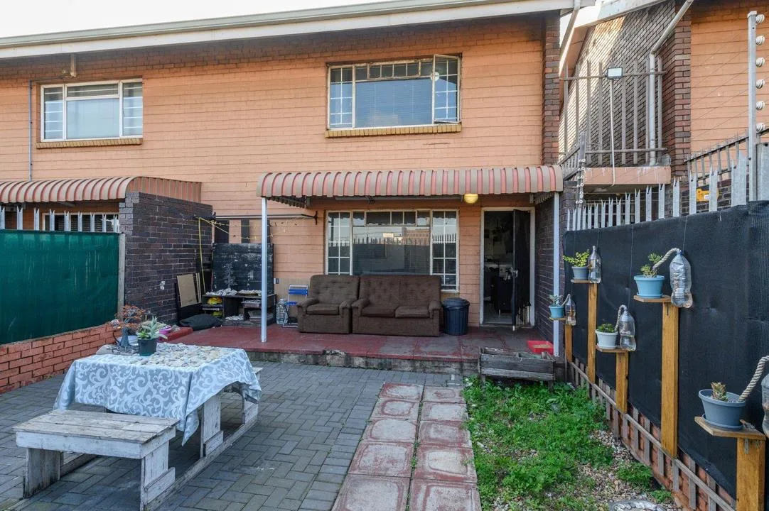 2 Bedroom Apartment / flat for sale in Swartkops