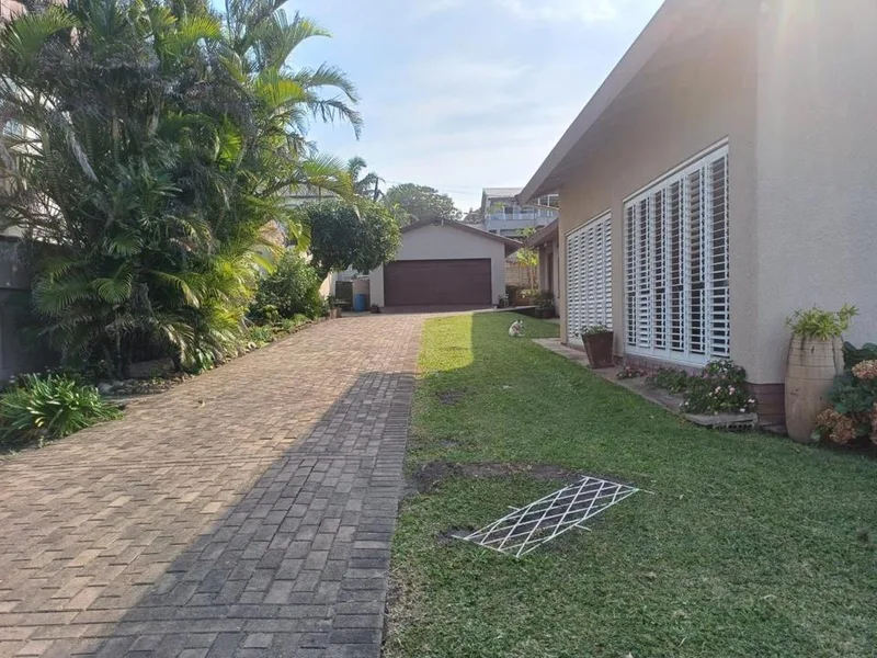 4 Bedroom House for sale in Beacon Rocks