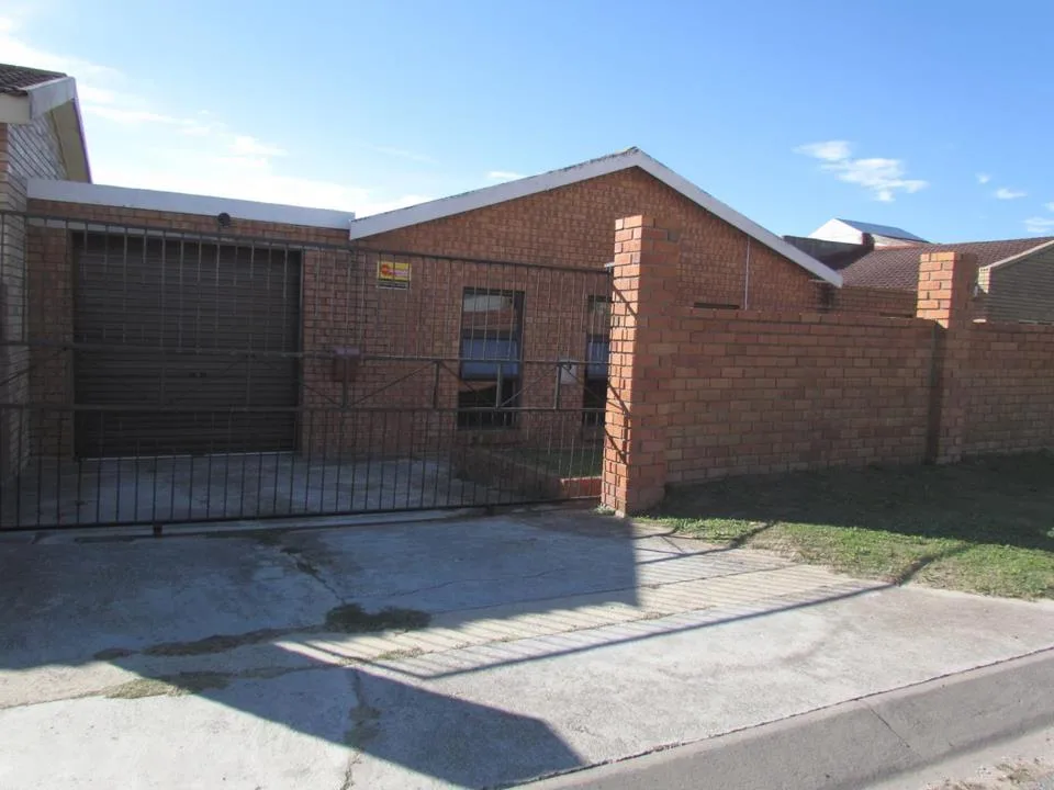 3 Bedroom House for sale in Heath Park
