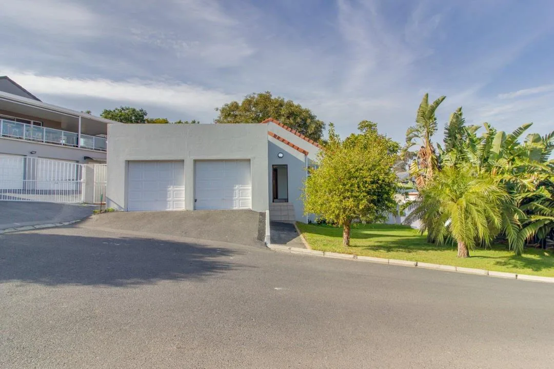 3 Bedroom House for sale in Heldervue
