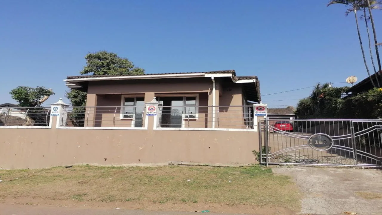 House for sale in Crossmoor