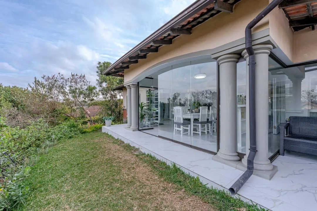 4 Bedroom Townhouse for sale in Le Domaine