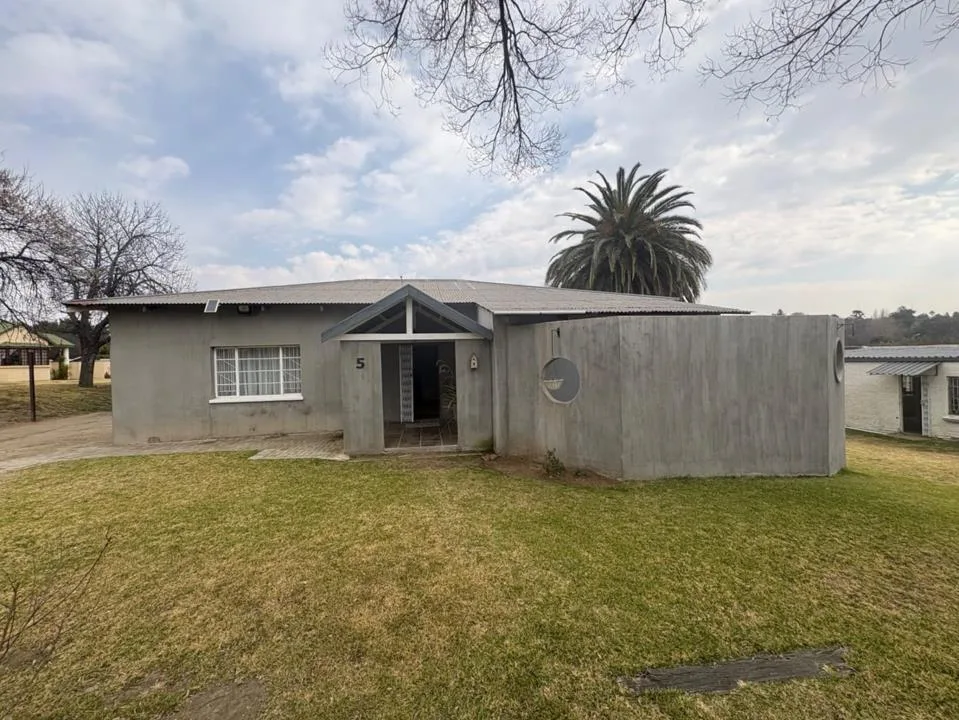 4 Bedroom House for sale in Reitz
