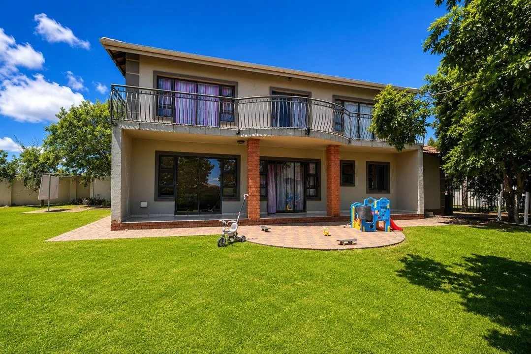 4 Bedroom House for sale in Lilyvale Estate