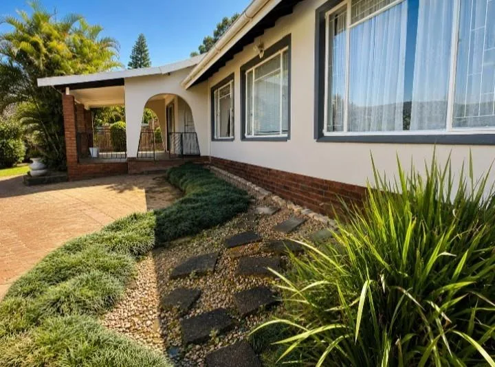 4 Bedroom House for sale in Clarendon